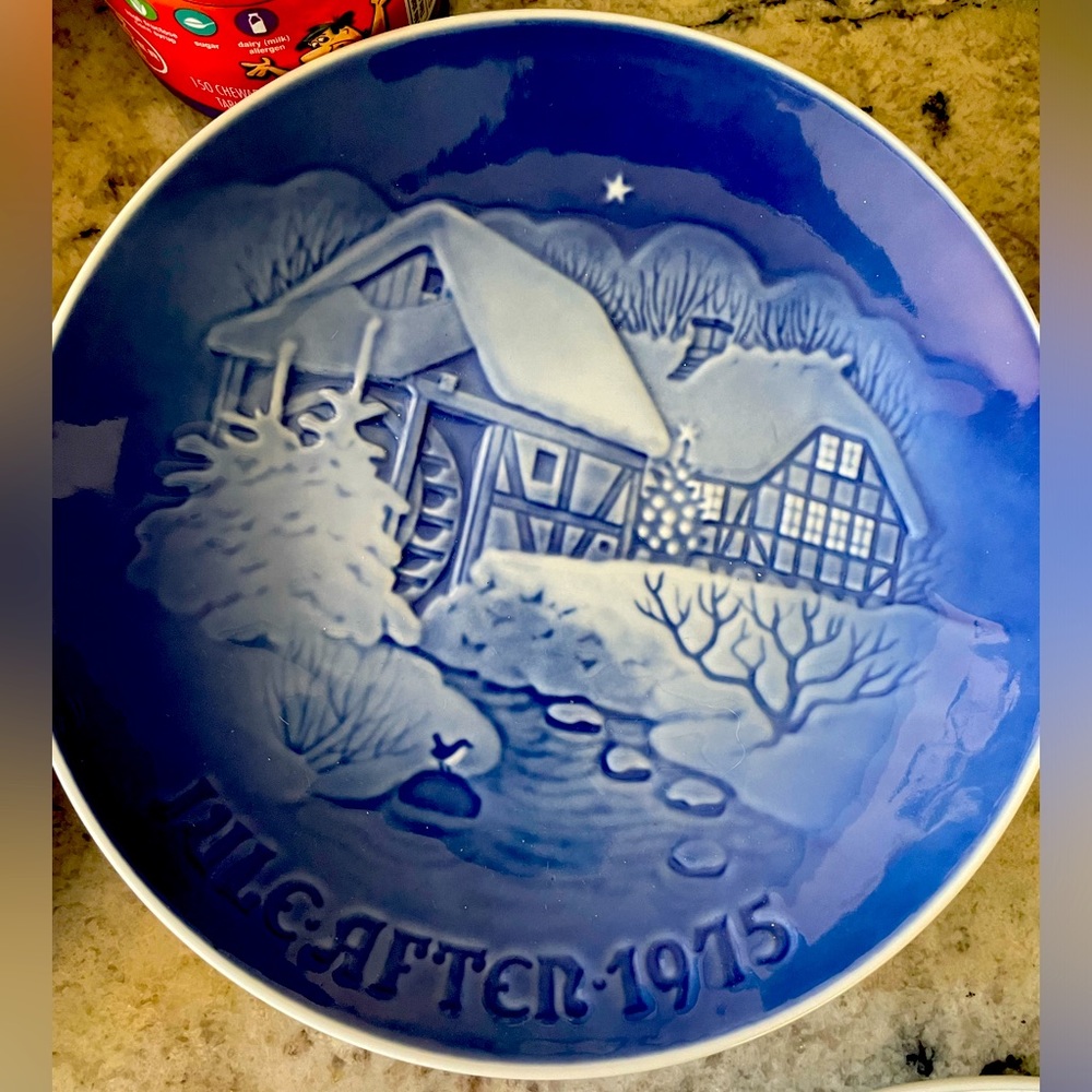 Bing & Grondahl Porcelain Christmas Plate 1975